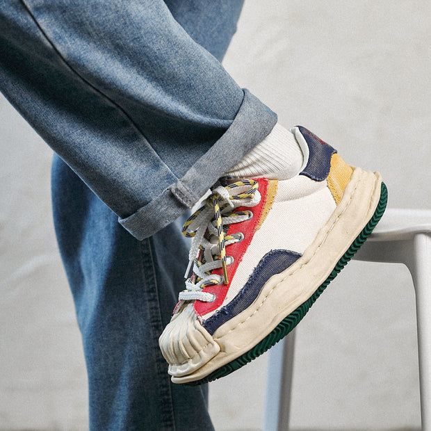 Dissolved shell toe color block shoes